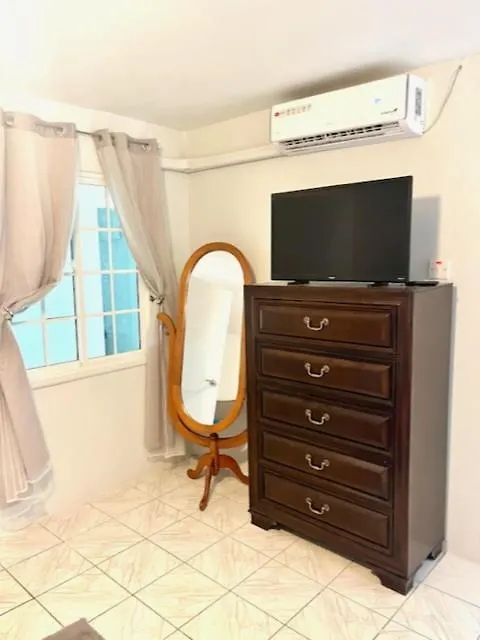 Andeve'S Tranquil Beautiful Home Montego Bay Semesterbostad